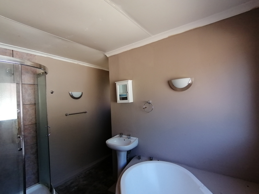 4 Bedroom Property for Sale in Stilfontein Ext 3 North West